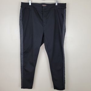 Melissa McCarthy Seven7 pencil jeans